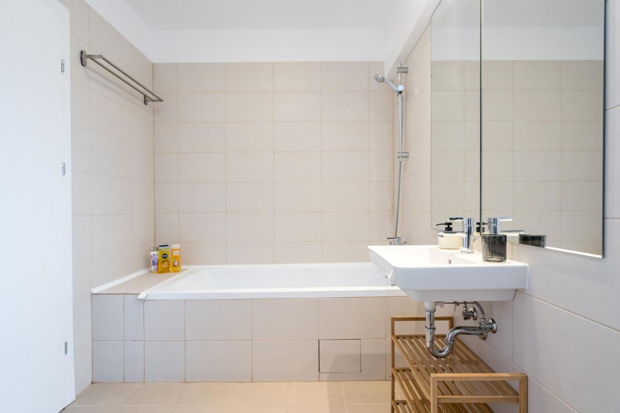 Breeze - Modern Escape In Pipera Apartment Bucharest Exterior photo